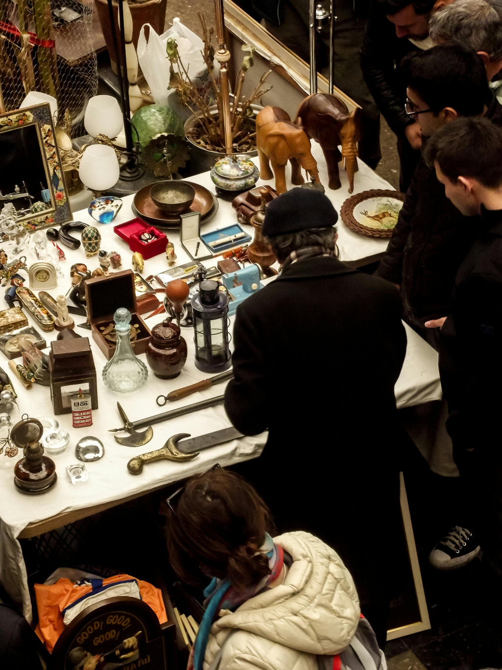 Greek Habits Tour in Athens: Propylaea, Varvakeios Market & Flea Market with Food Tasting